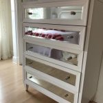 white-and-mirrored-chest-gallerie-z-40w-x-55h